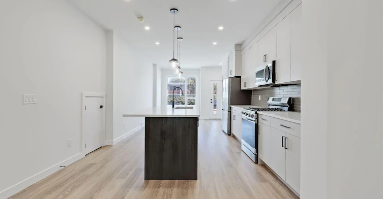 3905 16 Street SW, Calgary, AB, T2T 6V6 - 3