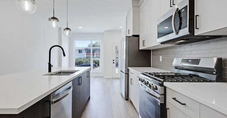 3905 16 Street SW, Calgary, AB, T2T 6V6 - 5