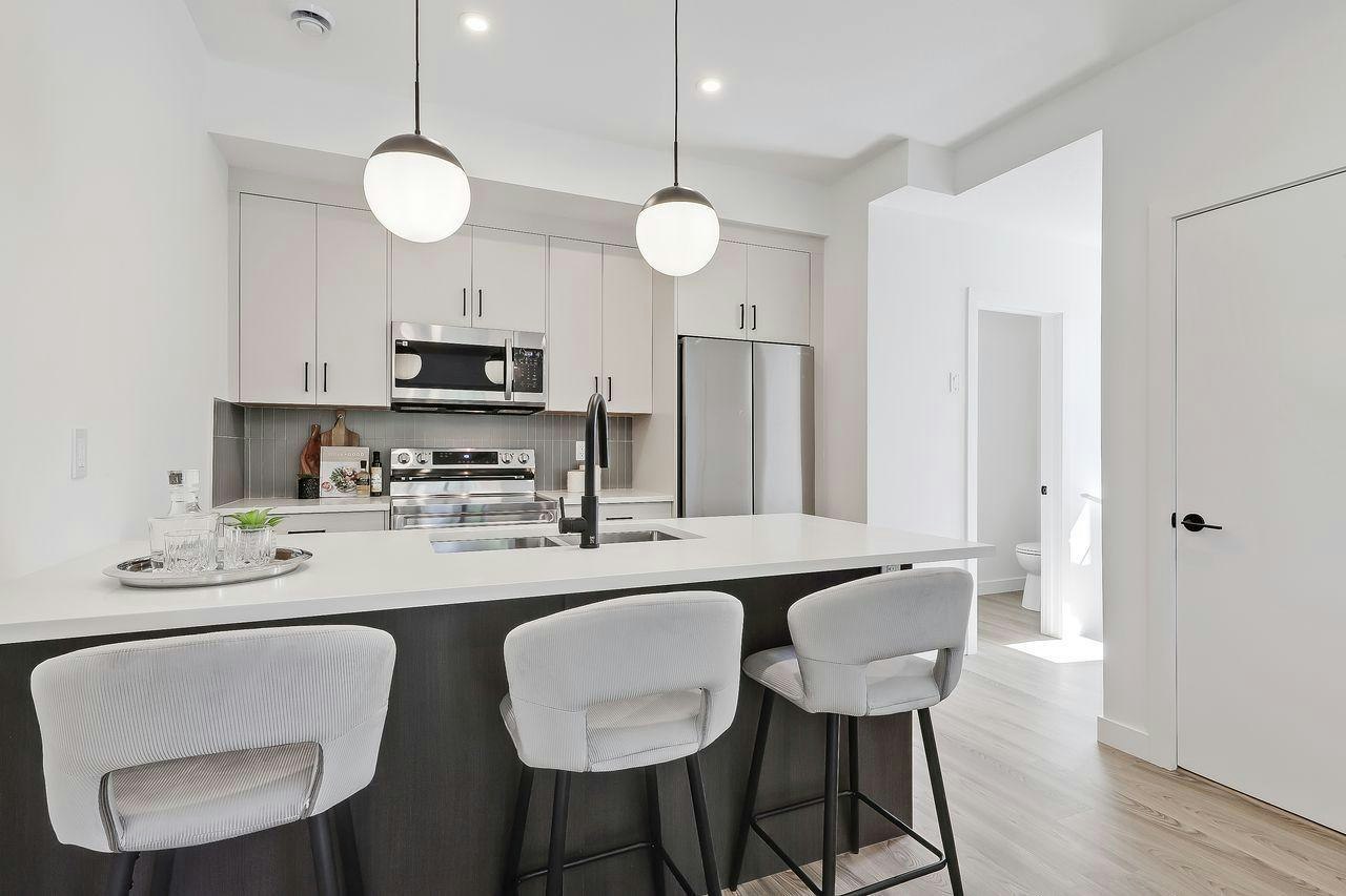 2610 23 Street Northwest, Calgary, AB, T2M 2C3 - 2
