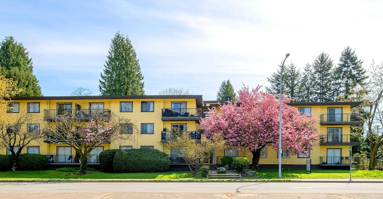 7070 Inlet Drive, Burnaby, BC, V5A 1C1 - 2