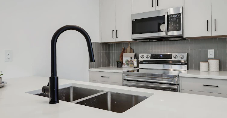 2610 23 Street Northwest, Calgary, AB, T2M 2C3 - 7