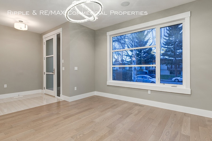 2117 51 Avenue Southwest, Calgary, AB, T3E 1J8 - 2