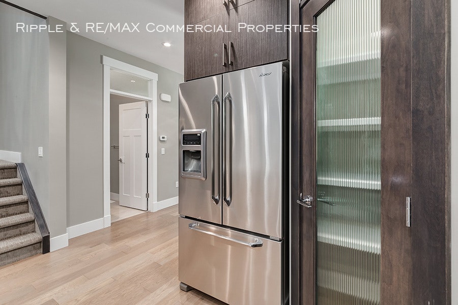 2117 51 Avenue Southwest, Calgary, AB, T3E 1J8 - 11