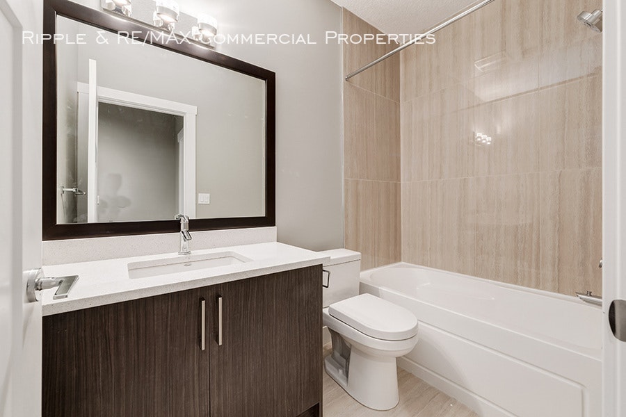 2117 51 Avenue Southwest, Calgary, AB, T3E 1J8 - 21