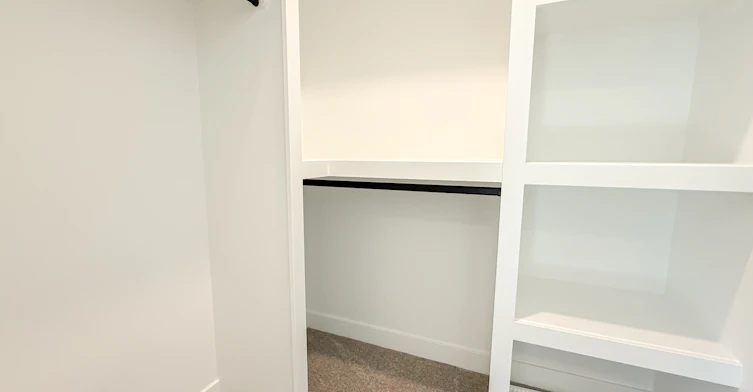 12407 122 Avenue Northwest, Edmonton, AB, T5L 4H2 - 13