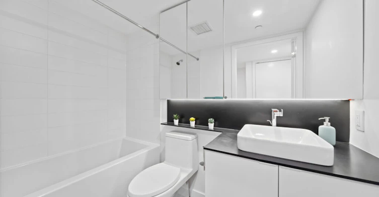 E508-1661 Davie Street, Vancouver, BC, V6G 1W1 - 11