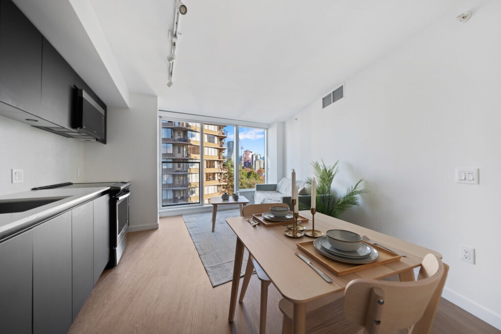 E320-1661 Davie Street, Vancouver, BC, V6G 1W1 - 2