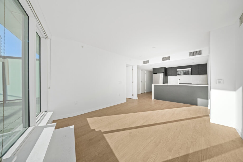 E407-1661 Davie Street, Vancouver, BC, V6G 1W1 - 3