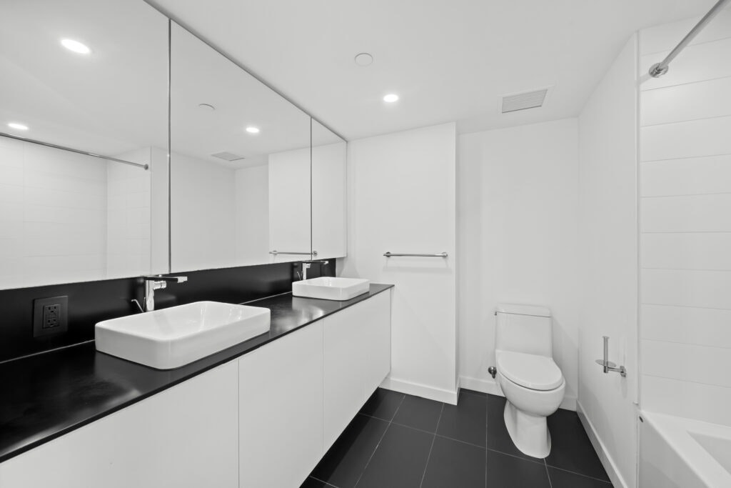 E407-1661 Davie Street, Vancouver, BC, V6G 1W1 - 14