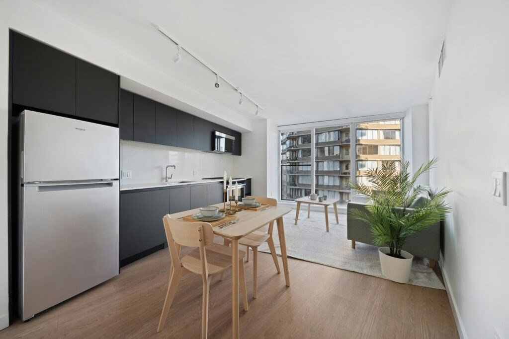 E1407-1661 Davie Street, Vancouver, BC, V6G 1W1