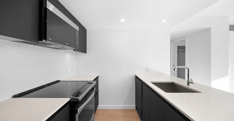 W406-1661 Davie Street, Vancouver, BC, V6G 1W1 - 9