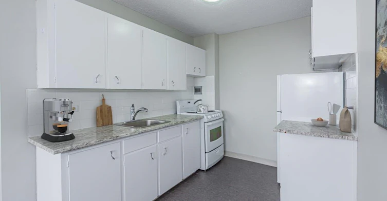 8510 111 Street Northwest, Edmonton, AB, T6G 1H7 - 5