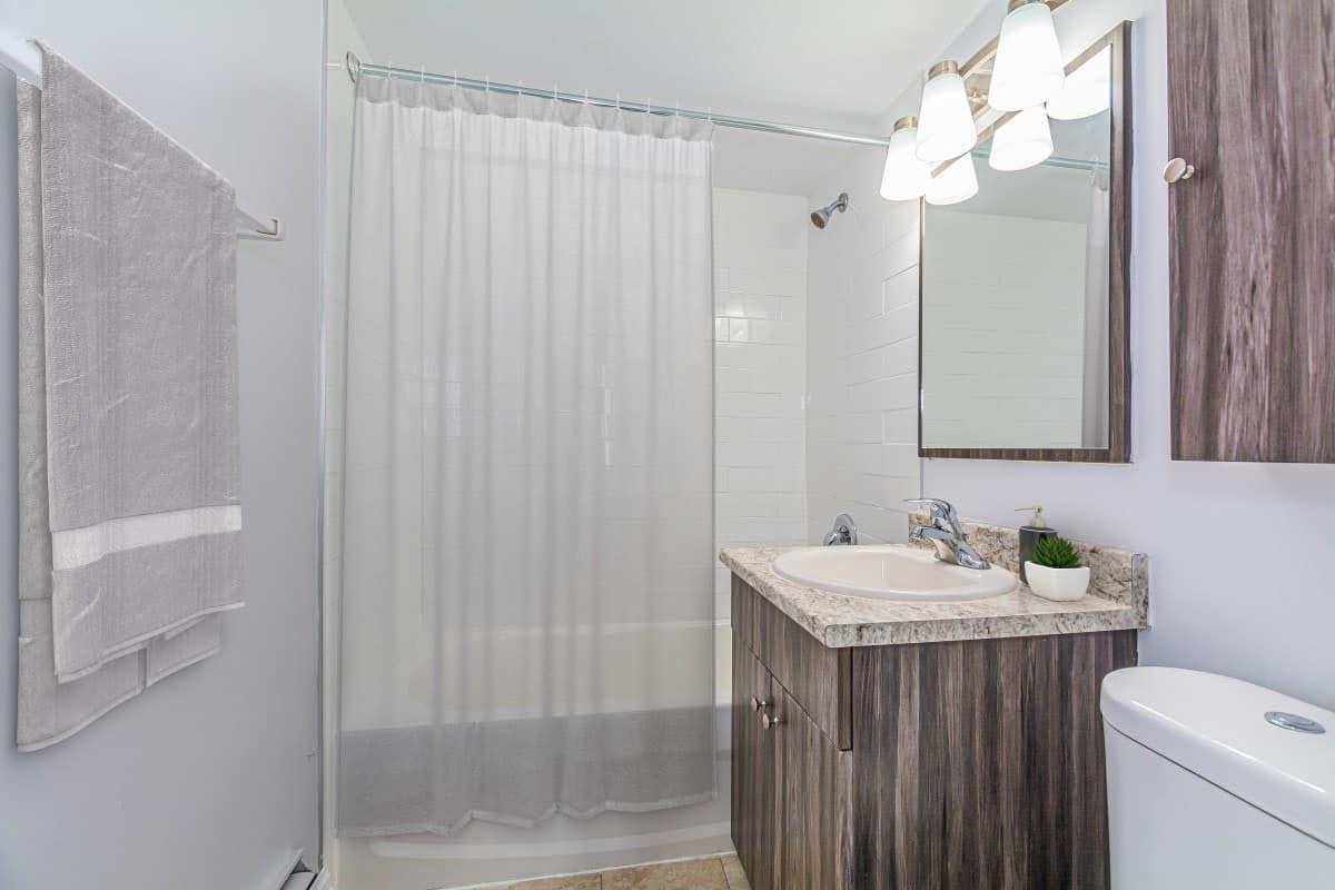8510 111 Street Northwest, Edmonton, AB, T6G 1H7 - 6
