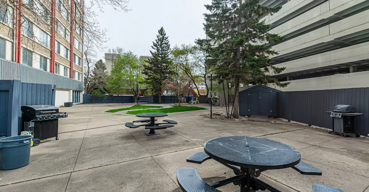 8510 111 Street Northwest, Edmonton, AB, T6G 1H7 - 12