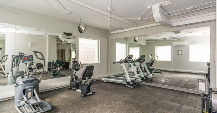 8510 111 Street Northwest, Edmonton, AB, T6G 1H7 - 7