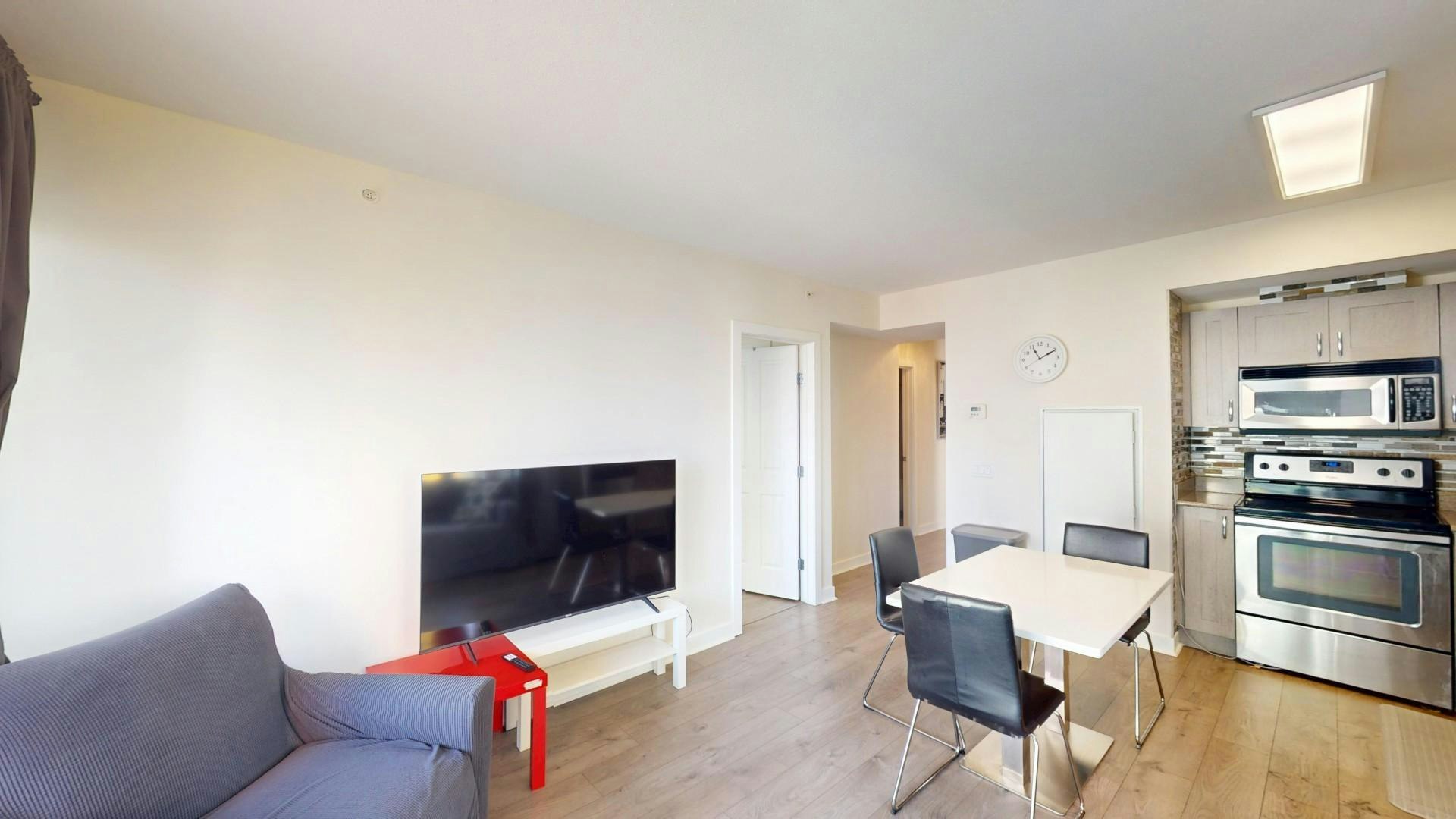 10 Brentwood Common Nw, Calgary, AB, T2L 2L6 - 5