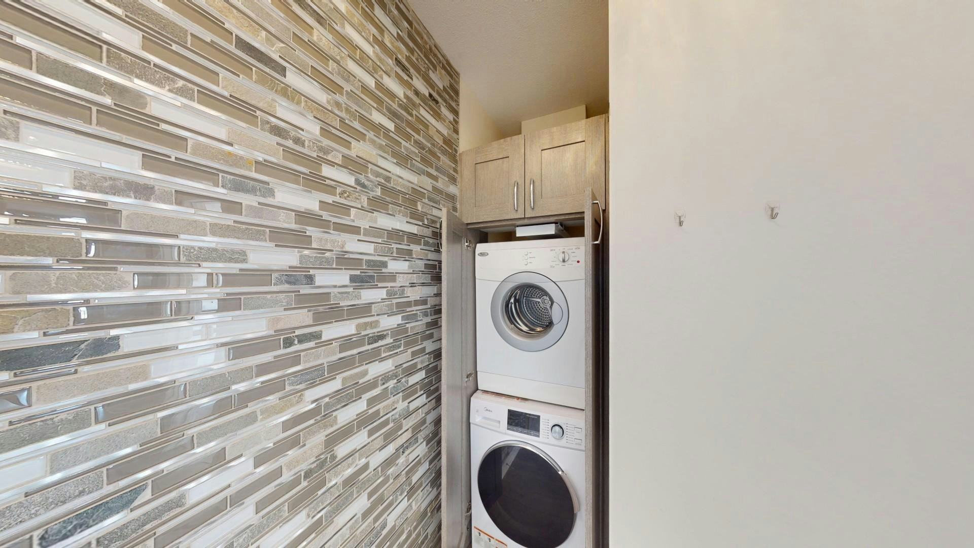 10 Brentwood Common Nw, Calgary, AB, T2L 2L6 - 11