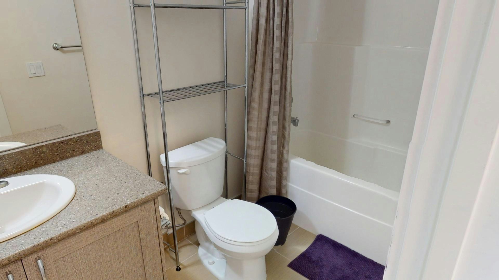10 Brentwood Common Nw, Calgary, AB, T2L 2L6 - 10