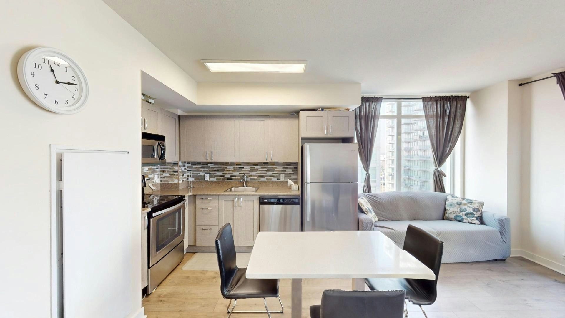 10 Brentwood Common Nw, Calgary, AB, T2L 2L6 - 2
