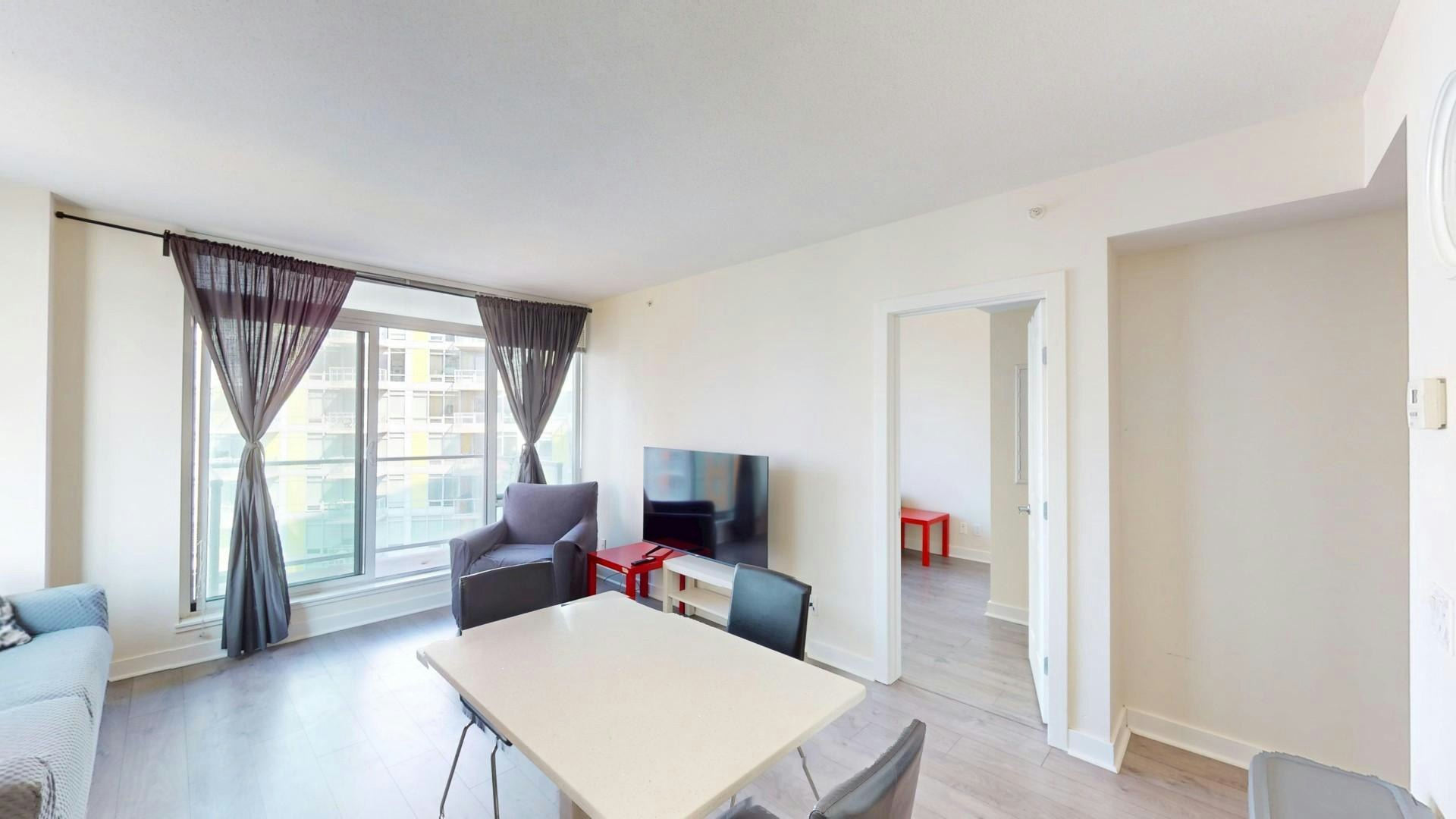 10 Brentwood Common Nw, Calgary, AB, T2L 2L6 - 4