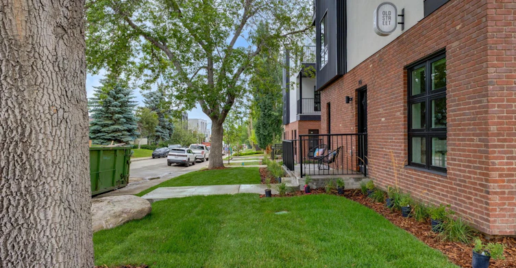 1745 36 Avenue Southwest, Calgary, AB, T2T 2G4 - 3