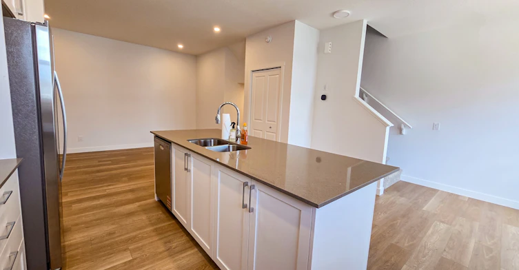 325-65 Belvedere Point Southeast, Calgary, AB, T2A 7Y9 - 7