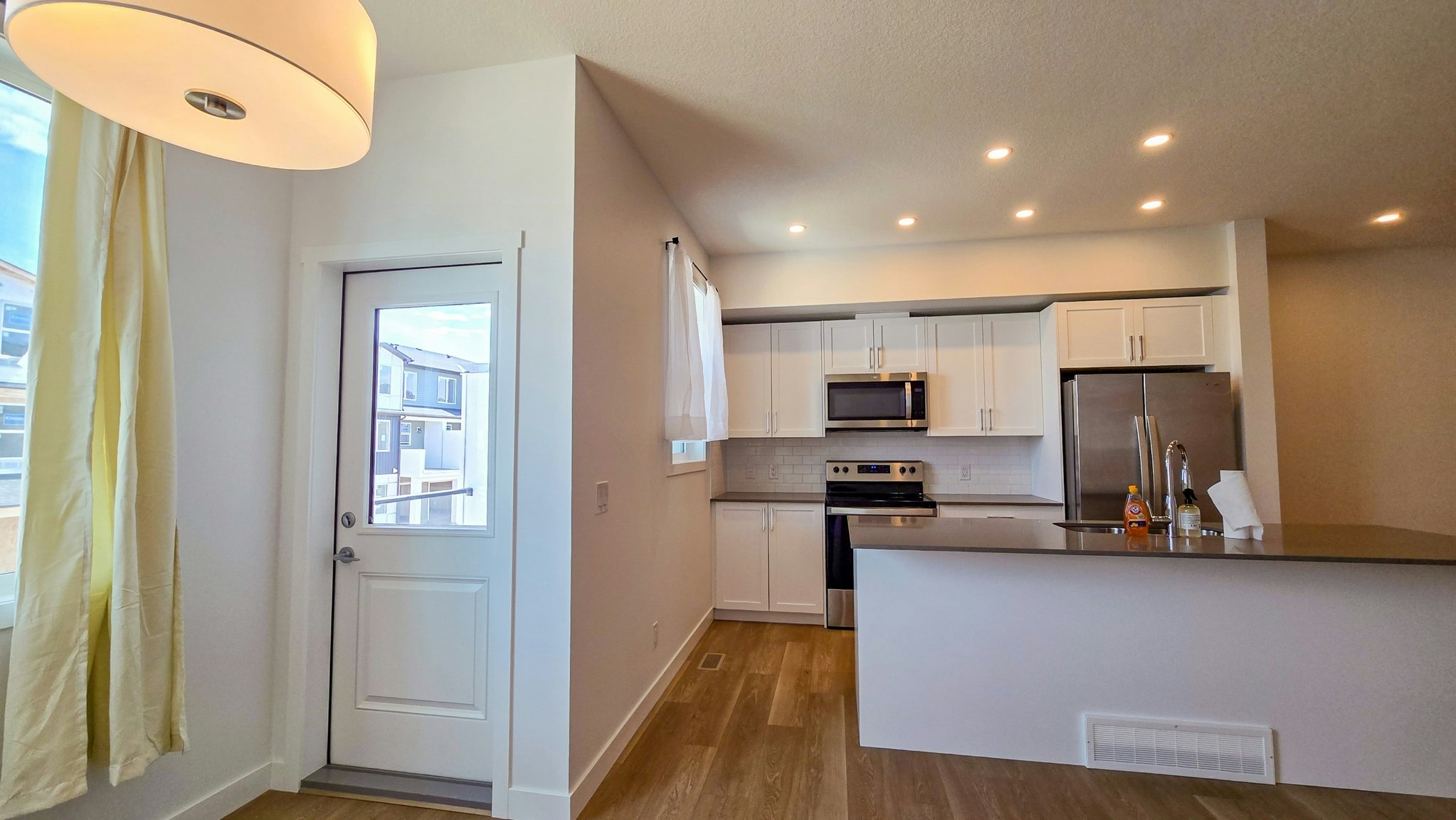 325-65 Belvedere Point Southeast, Calgary, AB, T2A 7Y9 - 2