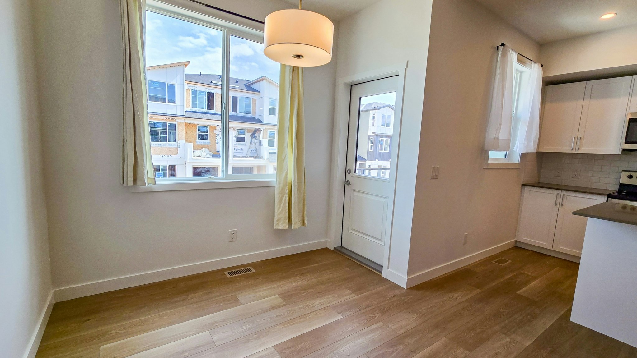 325-65 Belvedere Point Southeast, Calgary, AB, T2A 7Y9 - 6