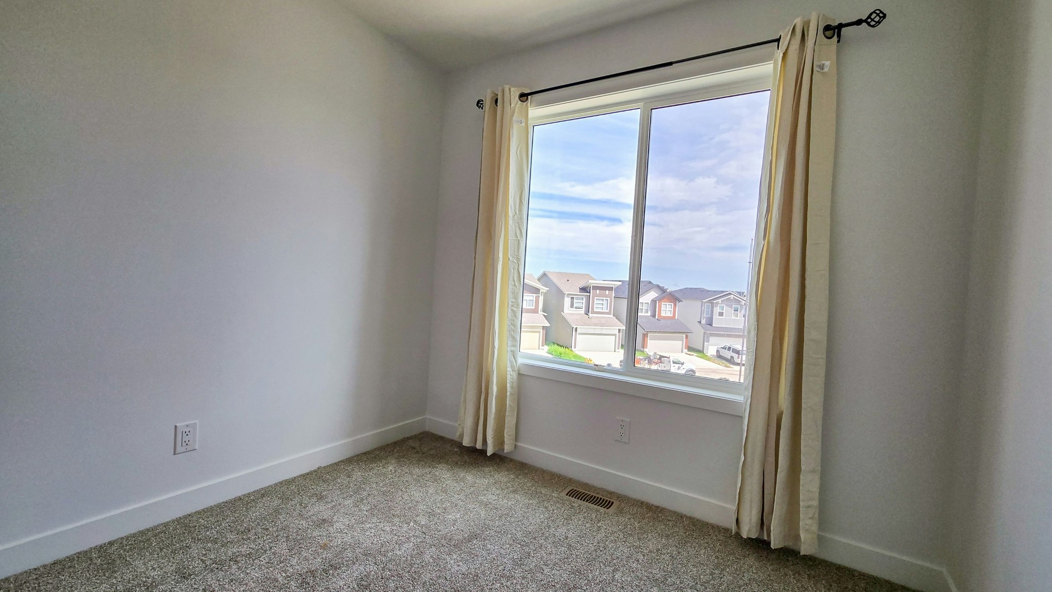 325-65 Belvedere Point Southeast, Calgary, AB, T2A 7Y9 - 13