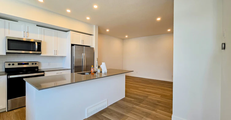 325-65 Belvedere Point Southeast, Calgary, AB, T2A 7Y9 - 3