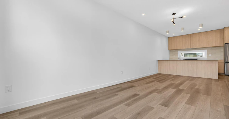 22-13516 115 Avenue Northwest, Edmonton, AB, T5M 3A8 - 3
