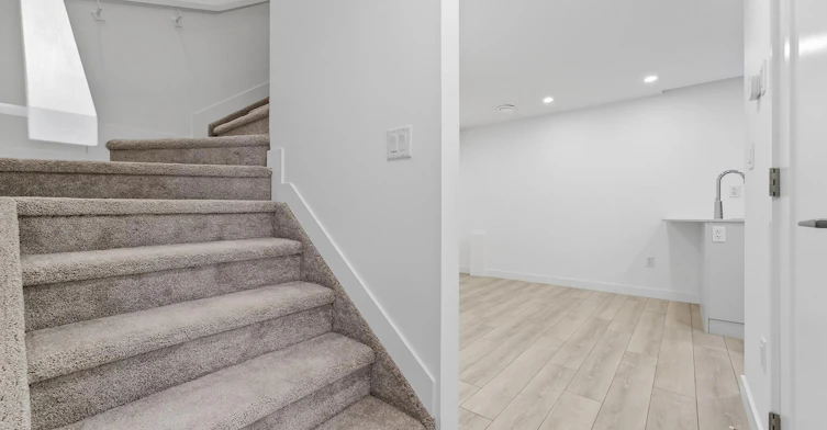 14-13516 115 Avenue Northwest, Edmonton, AB, T5M 3A8