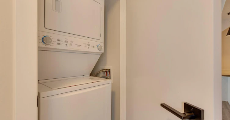 Cali 2-14545 1 Street Northwest, Calgary, AB, T3P 1T1 - 8