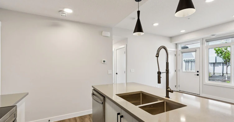 Cali 2-14545 1 Street Northwest, Calgary, AB, T3P 1T1 - 7