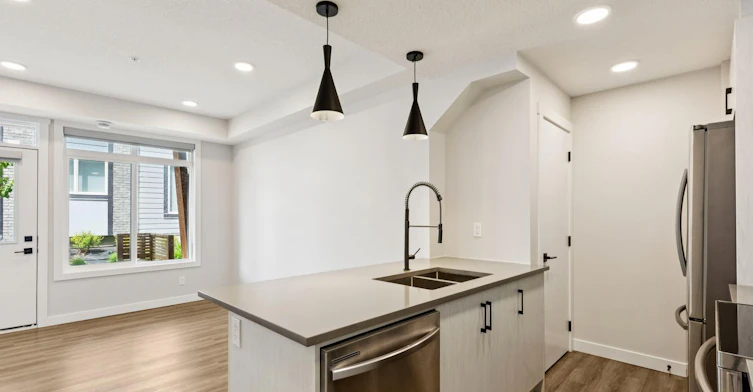 Cali 2-14545 1 Street Northwest, Calgary, AB, T3P 1T1 - 5