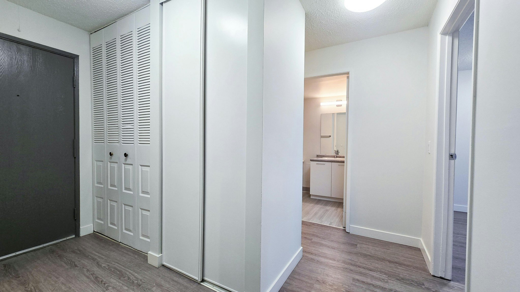 Premium-16304 100 Street NW, Edmonton, AB, T5X 5J6 - 6