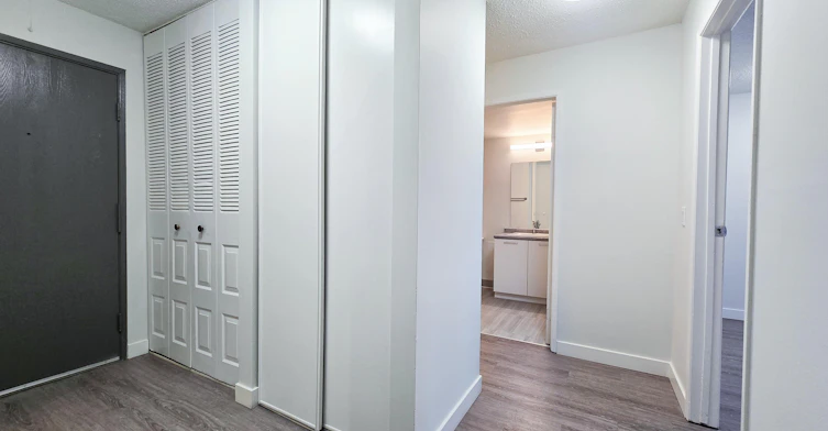 Premium-16304 100 Street NW, Edmonton, AB, T5X 5J6 - 6