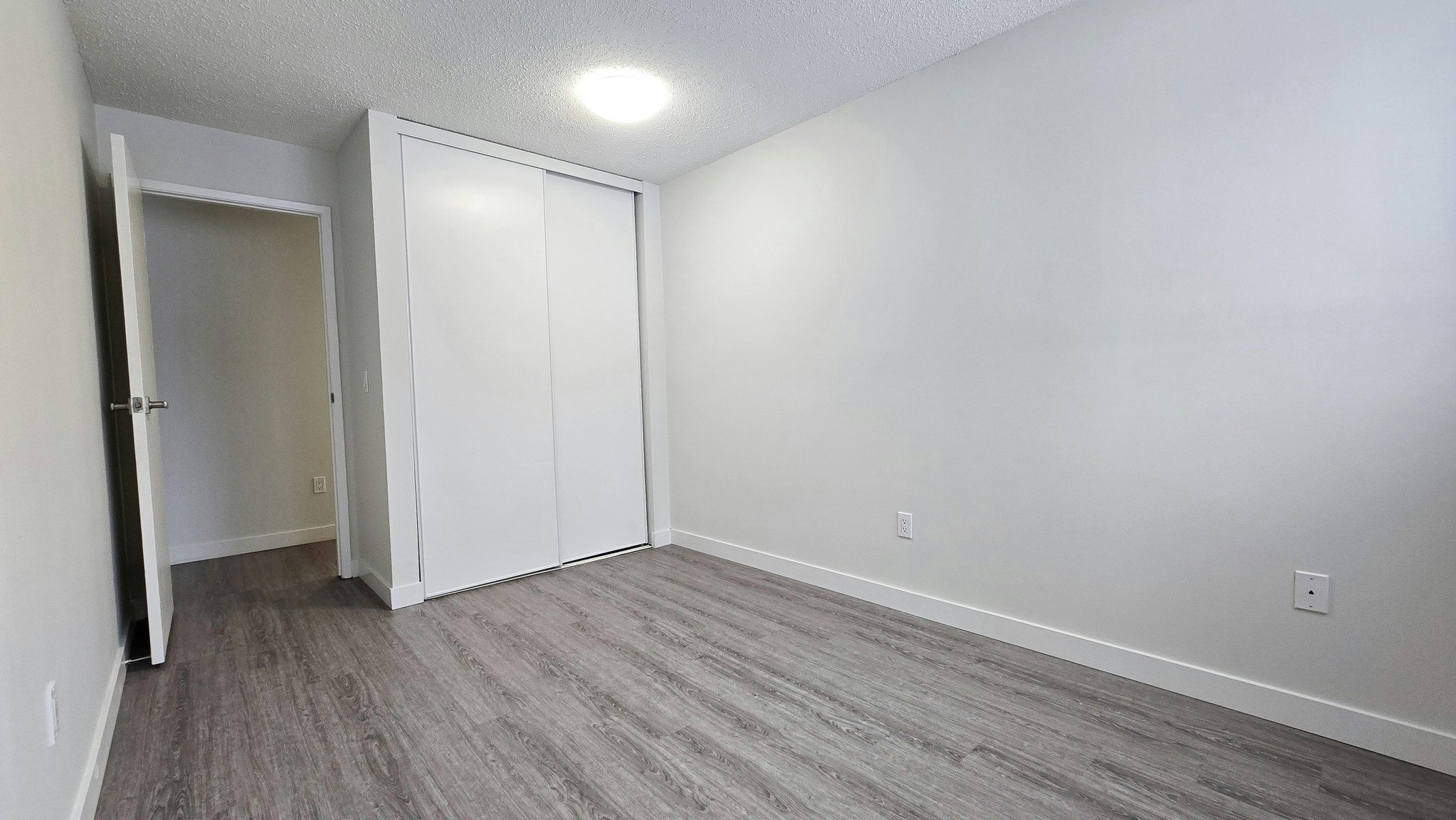 Premium-16304 100 Street NW, Edmonton, AB, T5X 5J6 - 8