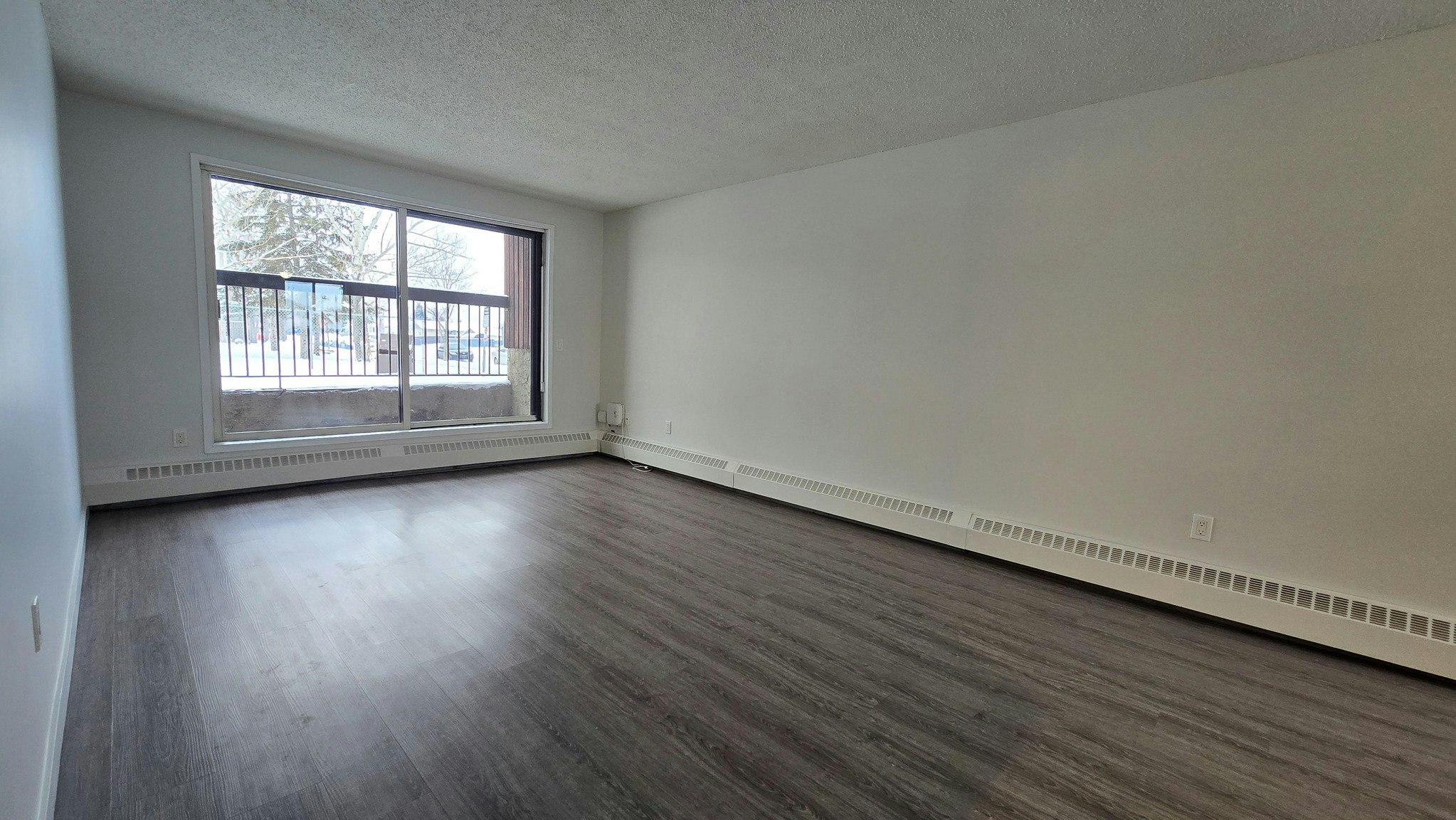 Premium-16304 100 Street NW, Edmonton, AB, T5X 5J6 - 5