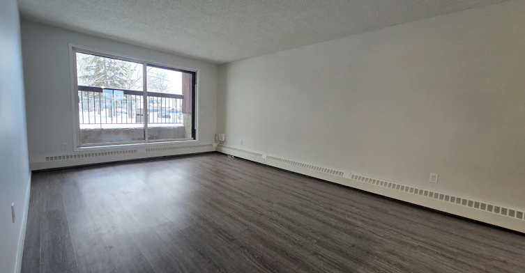 Premium-16304 100 Street NW, Edmonton, AB, T5X 5J6 - 5