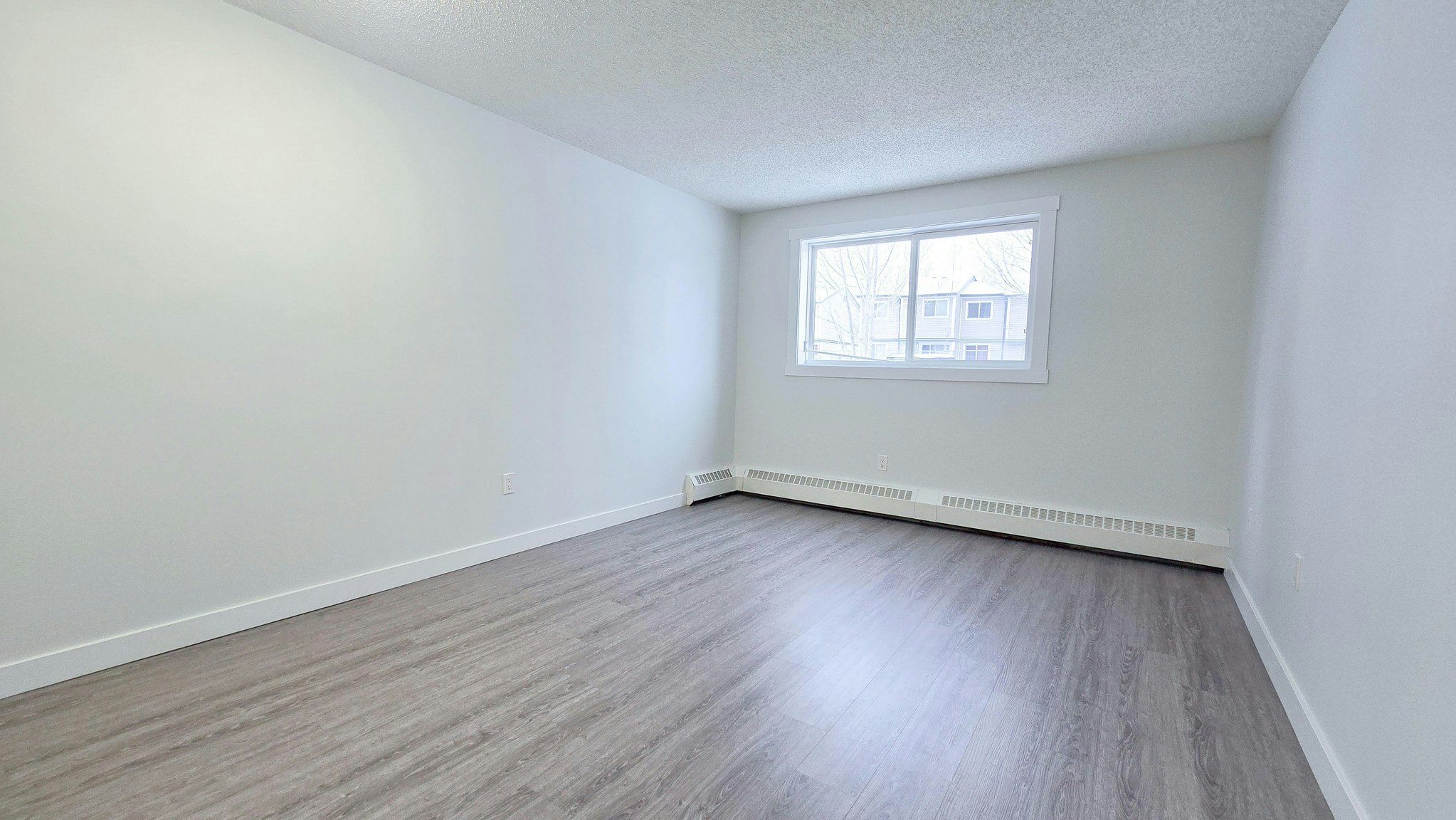 Premium-16304 100 Street NW, Edmonton, AB, T5X 5J6 - 9