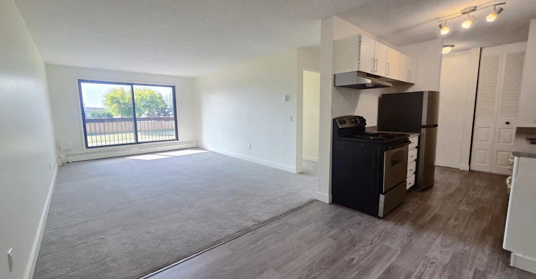 Classic-16304 100 Street NW, Edmonton, AB, T5X 5J6 - 2