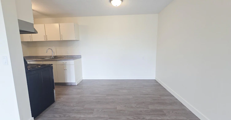 Classic-16304 100 Street NW, Edmonton, AB, T5X 5J6 - 3