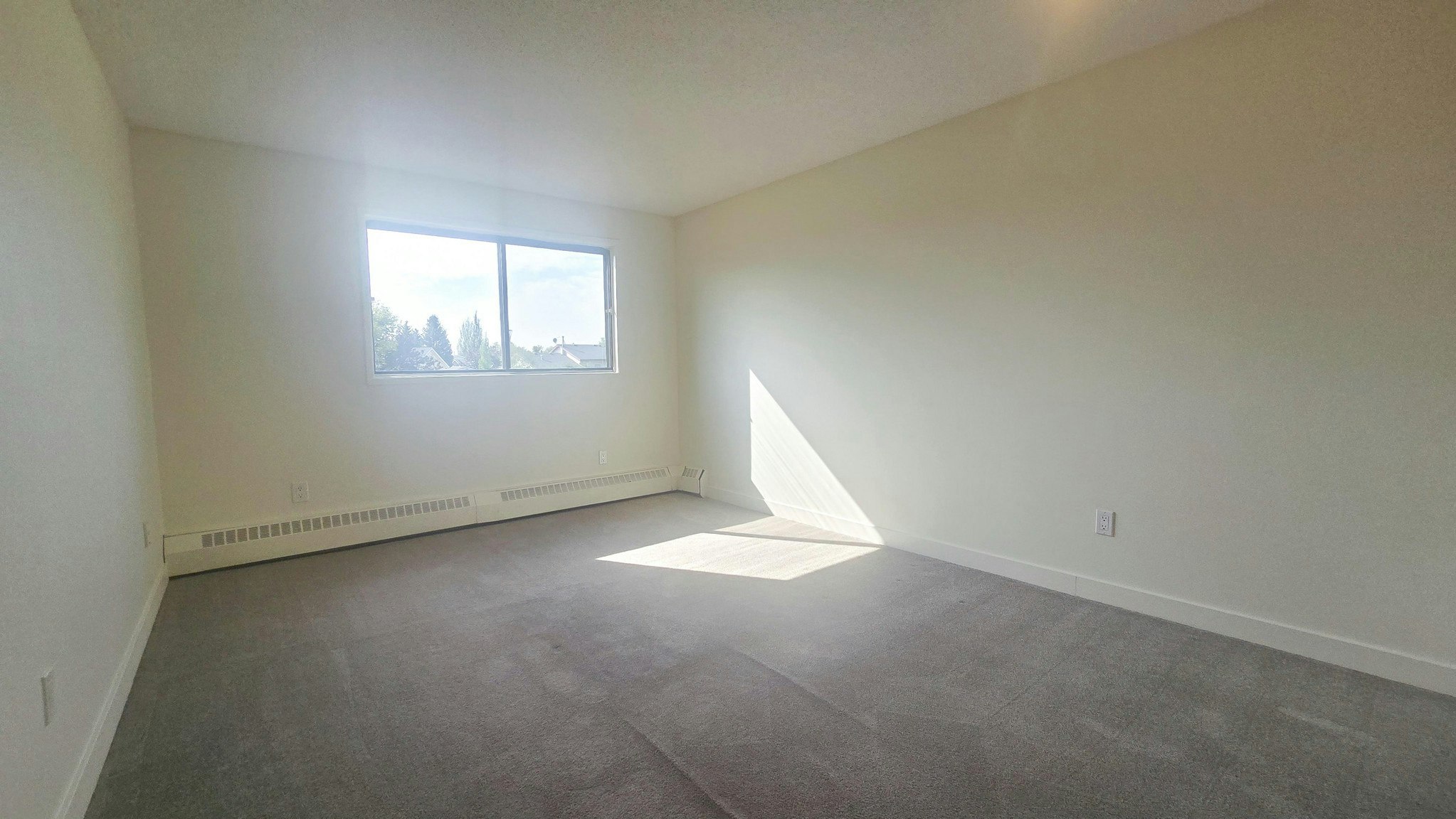 Classic-16304 100 Street NW, Edmonton, AB, T5X 5J6 - 6