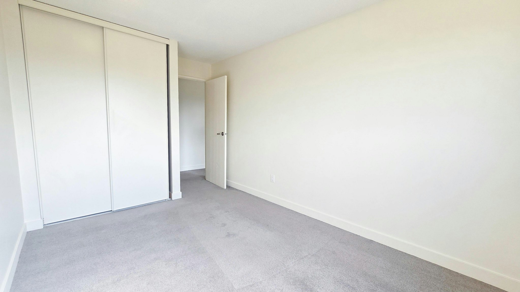 Classic-16304 100 Street NW, Edmonton, AB, T5X 5J6 - 7