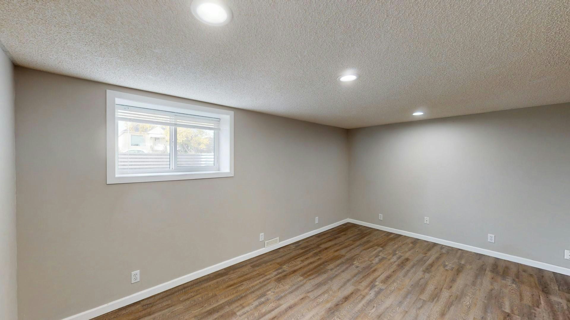 1516 46 Street SE, Calgary, AB, T2A 1N8 - 4