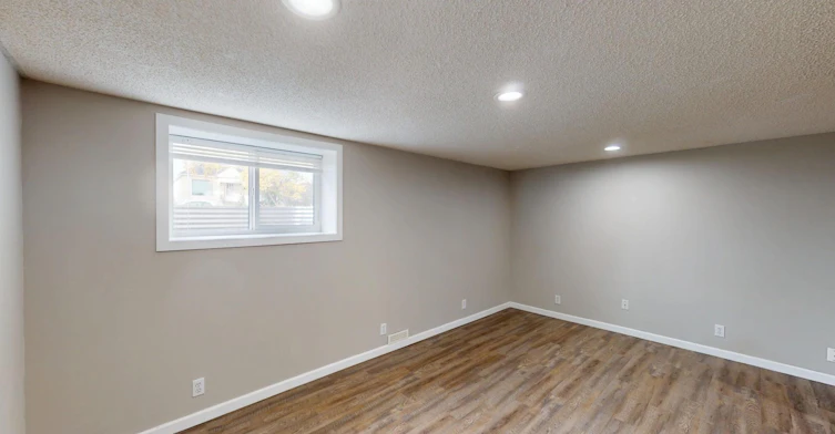 1516 46 Street SE, Calgary, AB, T2A 1N8 - 4