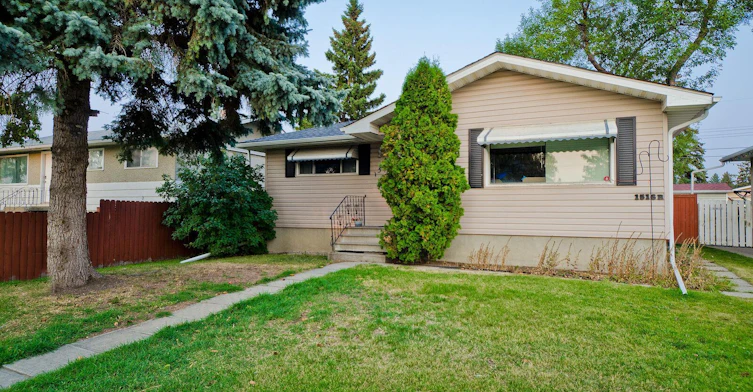 1516 46 Street SE, Calgary, AB, T2A 1N8