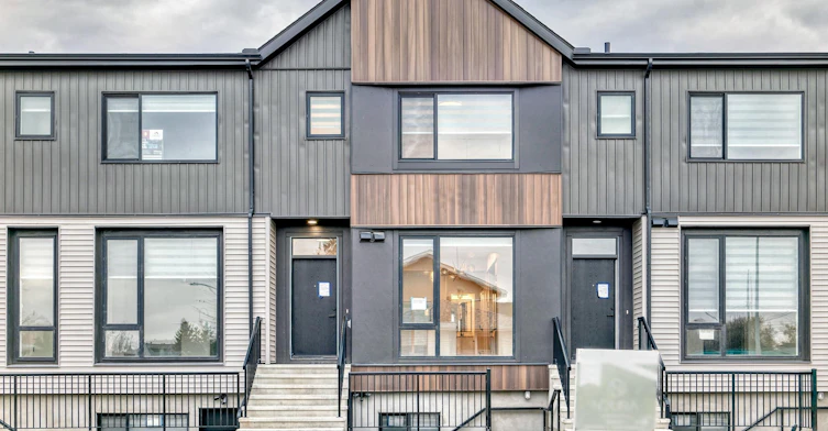 15720 103 Avenue, Edmonton, AB, T5P 0P5