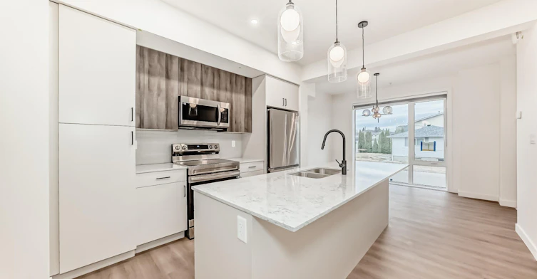 15720 103 Avenue, Edmonton, AB, T5P 0P5 - 11